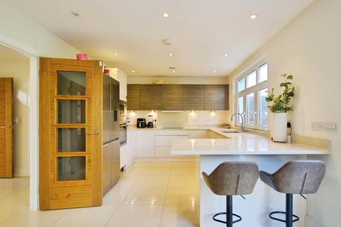 3 bedroom semi-detached house for sale, Postern Green, Enfield, EN2