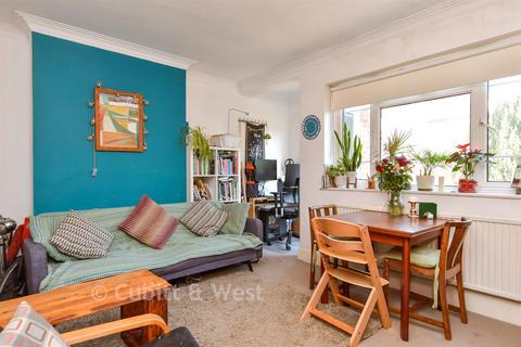 2 bedroom flat for sale, London Road, Brighton, East Sussex