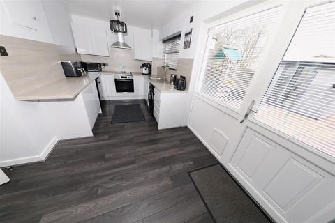 3 bedroom terraced house for sale, Waverley Drive, Glenrothes