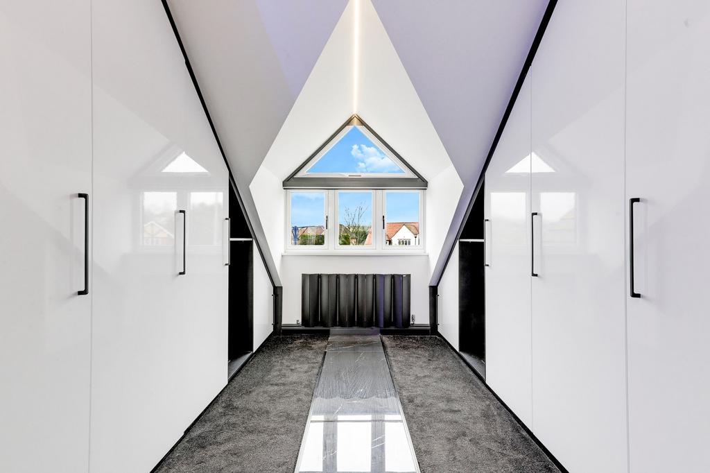 En-Suite/Dressing room