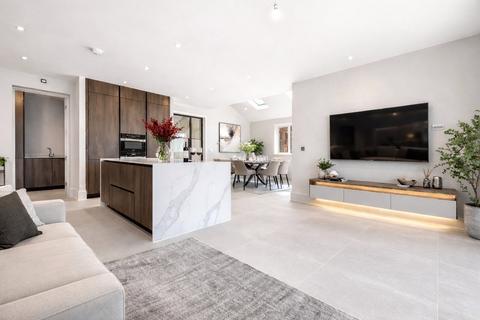 4 bedroom detached house for sale, High House Farm, Stapleford Road, Stapleford Abbotts, Romford, RM4