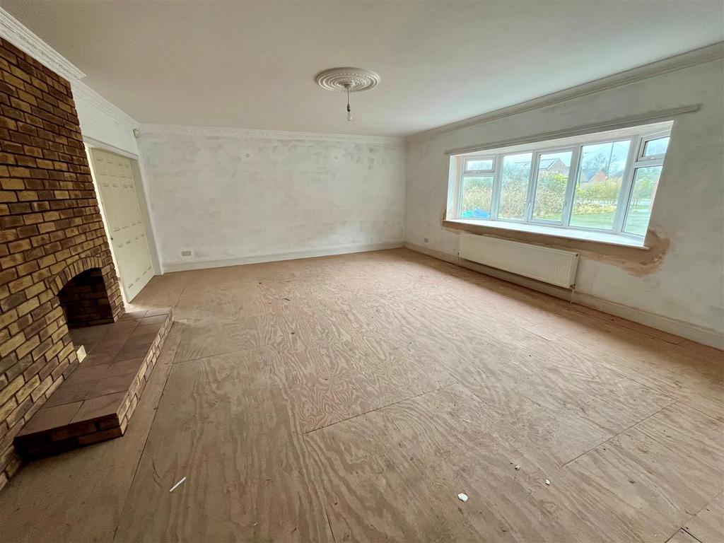 Lounge Area.jpg