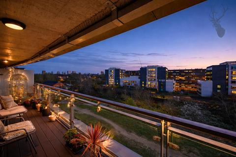 2 bedroom apartment for sale, Suttons Wharf Development, Bethnal Green, E2