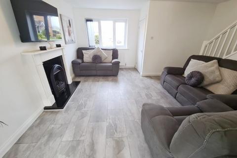 3 bedroom detached house for sale, Larks Rise, Droylsden