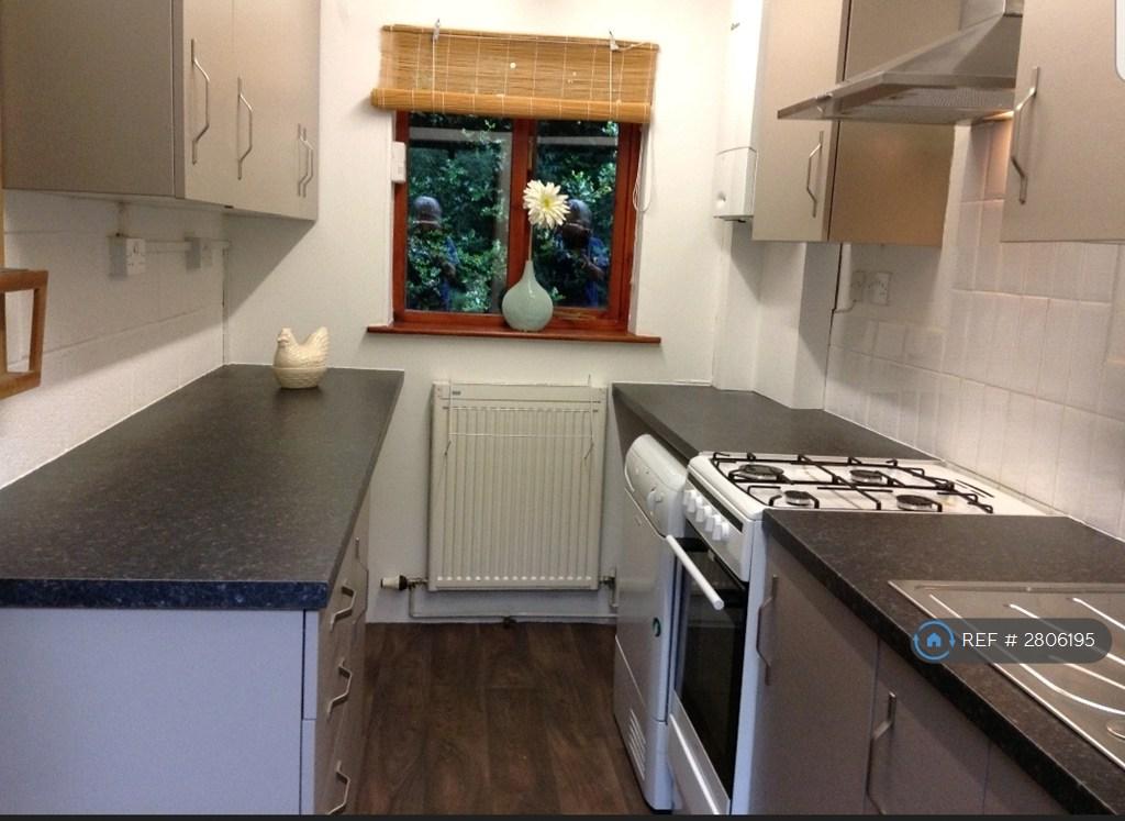 Fitted Kitchen With Gas c/h Boiler And Stove