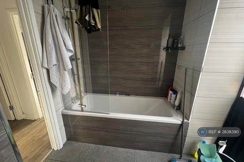 1 bedroom flat to rent, Butchers Road, London, E16