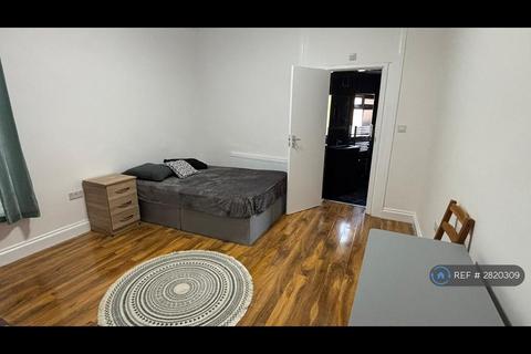 undefined, Shernhall St, London, E17