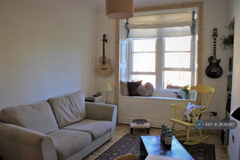 2 bedroom flat to rent, Henderson Gardens, Edinburgh, EH6