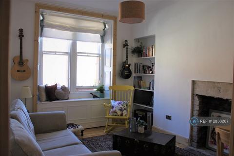 2 bedroom flat to rent, Henderson Gardens, Edinburgh, EH6