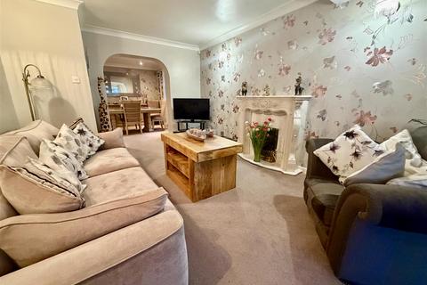 3 bedroom detached bungalow for sale, Manor Garth Road, Kippax, Leeds, LS25