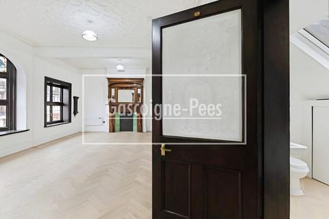 undefined, High Street, Epsom, KT19