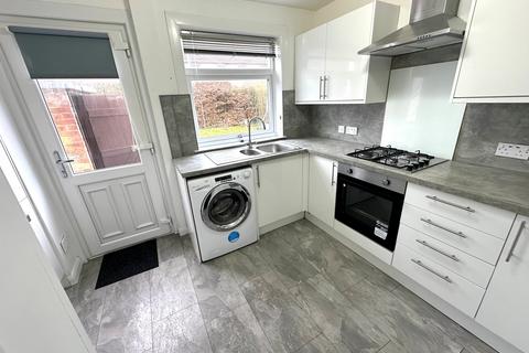 3 bedroom flat to rent, Mid Park, Glasgow, G75