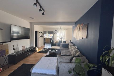 undefined, Oak Crescent, STIRLING, FK7