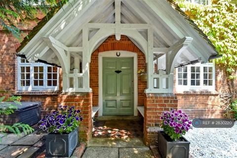 undefined, Bath Road, Knowl Hill, Reading, RG10