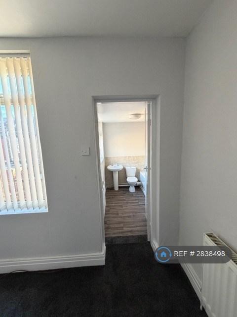 Bathroom Entrance Via Bedroom
