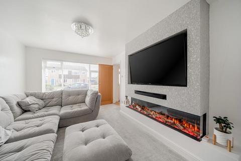 undefined, Myrtle Avenue, Selby