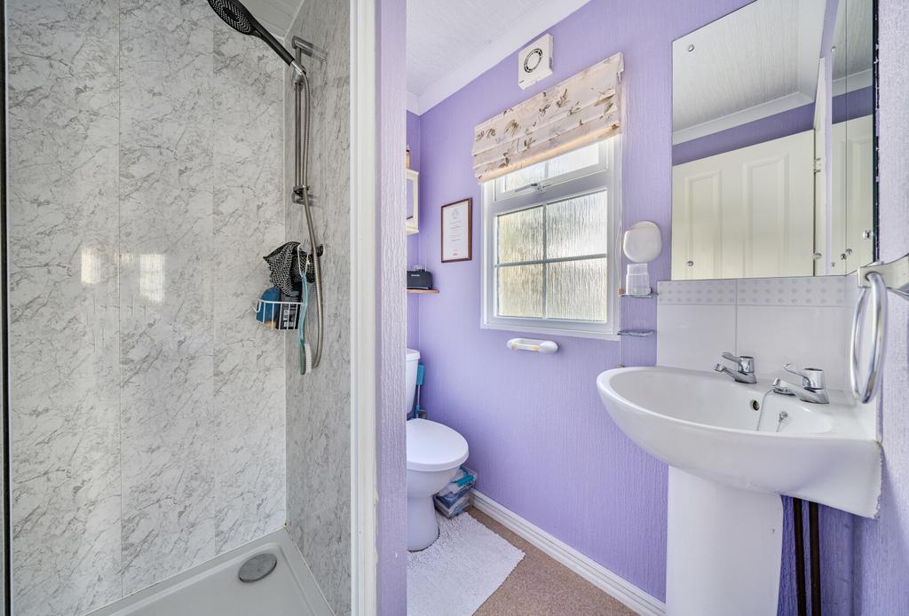 1432372-15-69bc33...