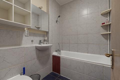 undefined, Laugan Walk