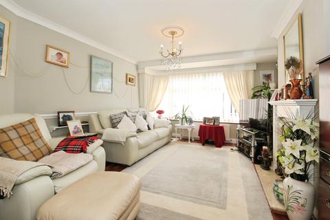 3 bedroom semi-detached house for sale, Briar Way, Peterborough