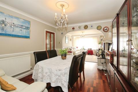 3 bedroom semi-detached house for sale, Briar Way, Peterborough