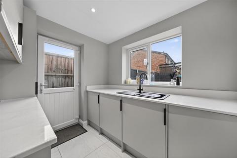 4 bedroom detached house for sale, Chaffinch Drive, Kidderminster