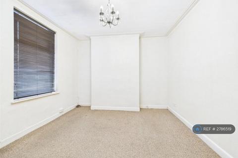 undefined, Cedric St, Salford, M5
