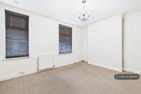 undefined, Cedric St, Salford, M5