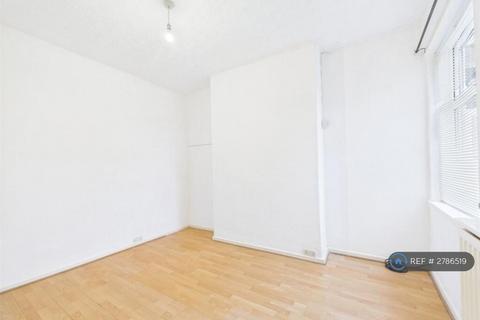 undefined, Cedric St, Salford, M5