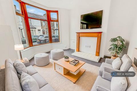 3 bedroom terraced house to rent, Haven St, Burnley, BB10
