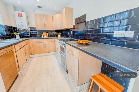 3 bedroom terraced house to rent, Haven St, Burnley, BB10