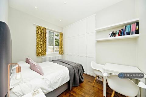 2 bedroom flat to rent, Medfield Street, London, SW15