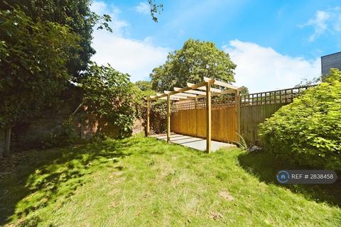 2 bedroom flat to rent, Medfield Street, London, SW15