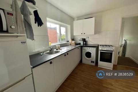 3 bedroom flat to rent, Malcolm Street, Newcastle Upon Tyne, NE6