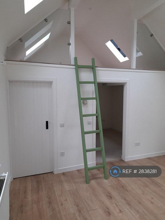 Sitting Area, Steps To Mezzaanine