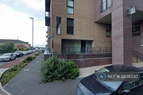 2 bedroom flat to rent, Middlewood Plaza, Salford, M5