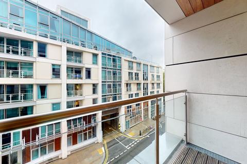 2 bedroom flat to rent, Winchester Road