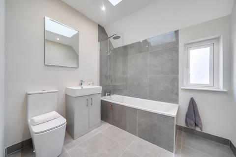 1 bedroom semi-detached house to rent, Tulsemere Road, London, SE27