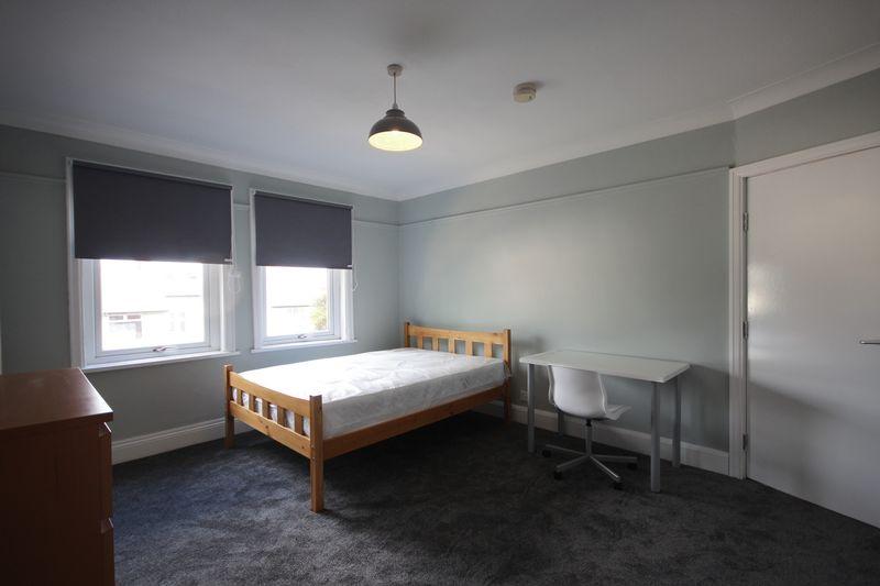 61 STMichaels Lane2015(7)