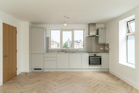 2 bedroom flat for sale, The Northcote, Northcote Road, London, SW11