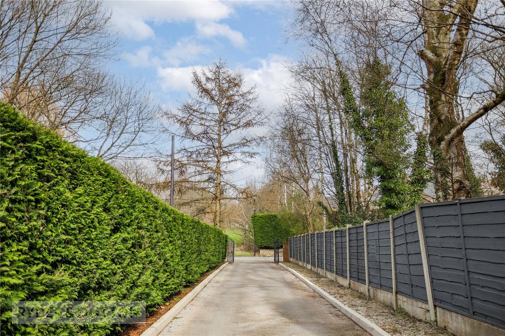 Private Driveway