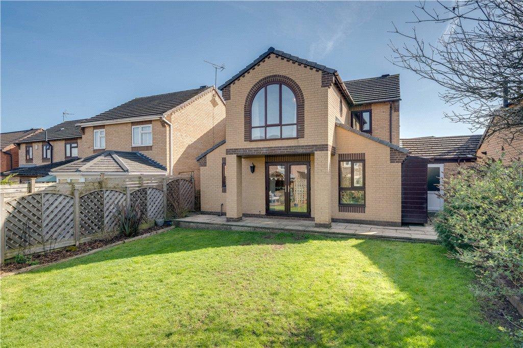 10 Glebe Field Chase