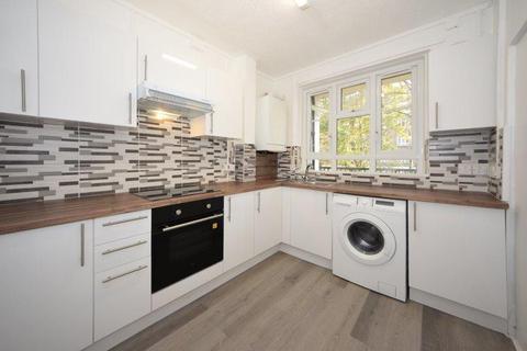 3 bedroom flat for sale, Carteret House, London, W12
