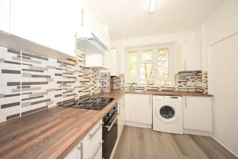 3 bedroom flat for sale, Carteret House, London, W12