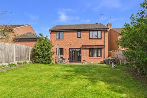 4 bedroom detached house for sale, St. James Close, Harvington, Evesham