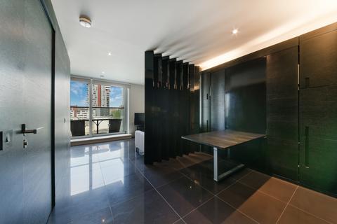 undefined, West Tower, 1 Pan Peninsula Square, Canary Wharf, London, E14