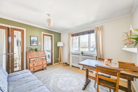 1 bedroom flat for sale, Trenmar Gardens, Kensal Green, London, NW10