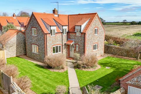 undefined, Holt Road, Field Dalling