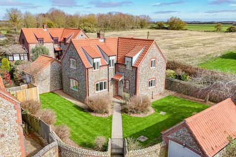 undefined, Holt Road, Field Dalling