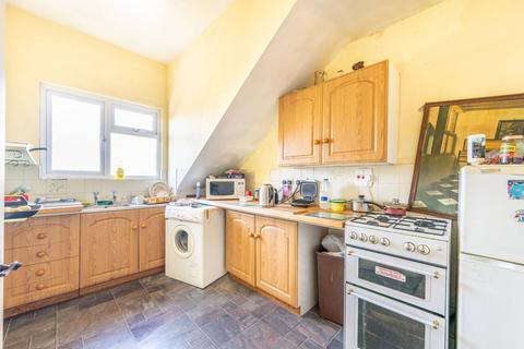 2 bedroom flat for sale, Chichele Road, Willesden Green, London, NW2
