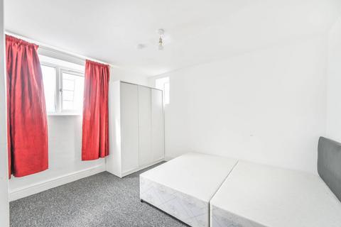 2 bedroom flat to rent, Blackbird Hill, Wembley, London, NW9